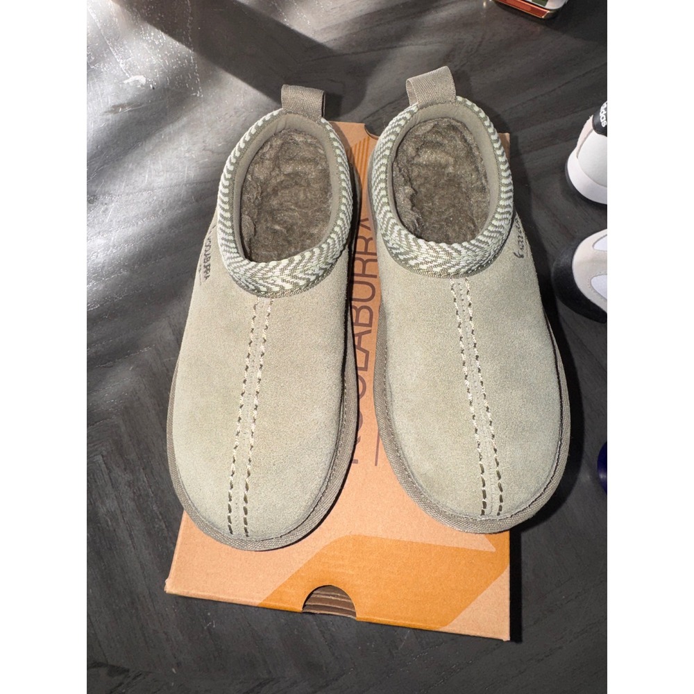 Kolaburra by Ugg size 12c